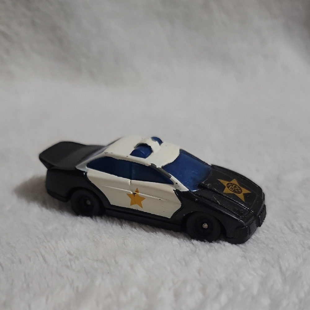 Vintage 1993 Hot Wheels police car
